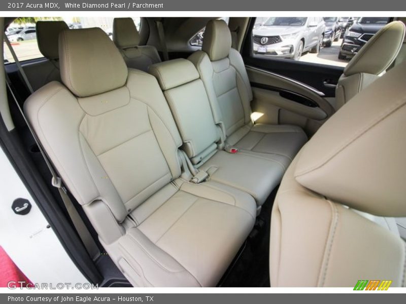 White Diamond Pearl / Parchment 2017 Acura MDX