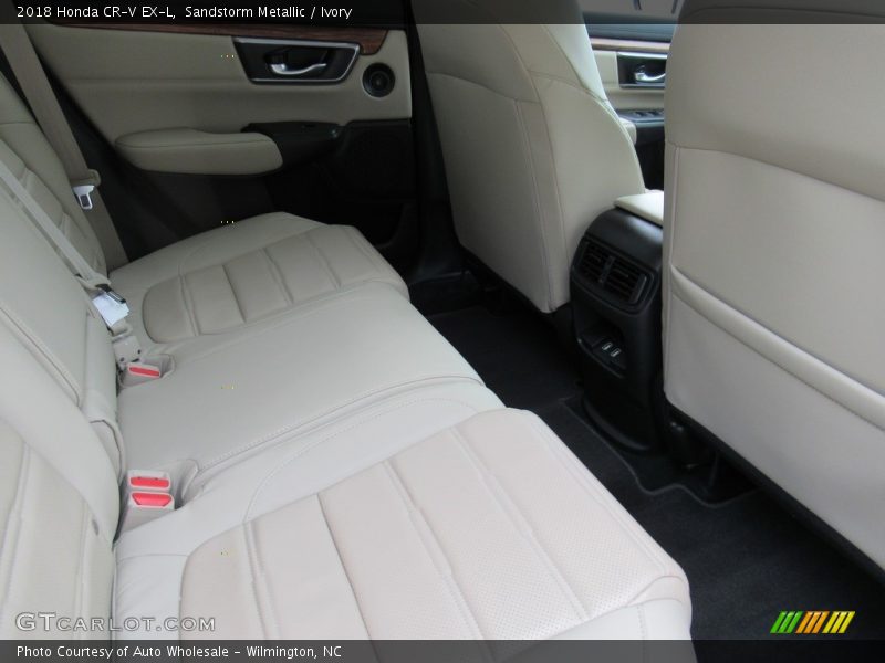 Sandstorm Metallic / Ivory 2018 Honda CR-V EX-L