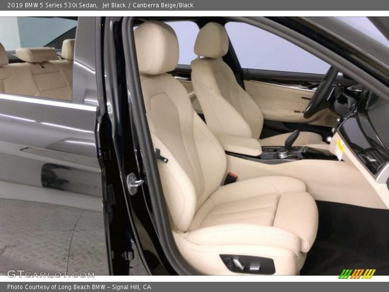 Jet Black / Canberra Beige/Black 2019 BMW 5 Series 530i Sedan