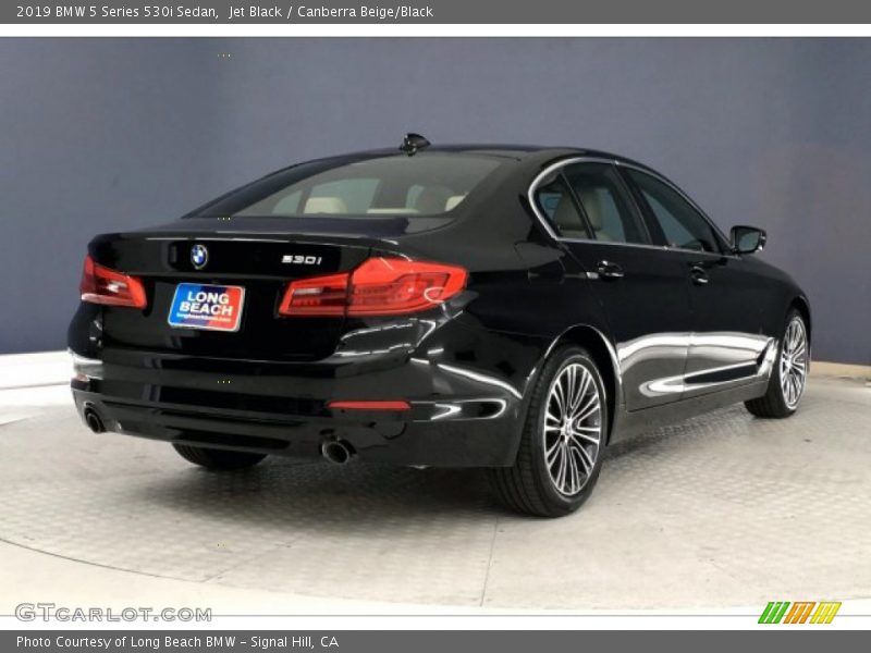 Jet Black / Canberra Beige/Black 2019 BMW 5 Series 530i Sedan