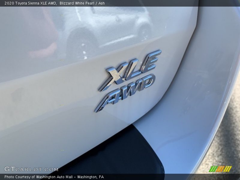 Blizzard White Pearl / Ash 2020 Toyota Sienna XLE AWD