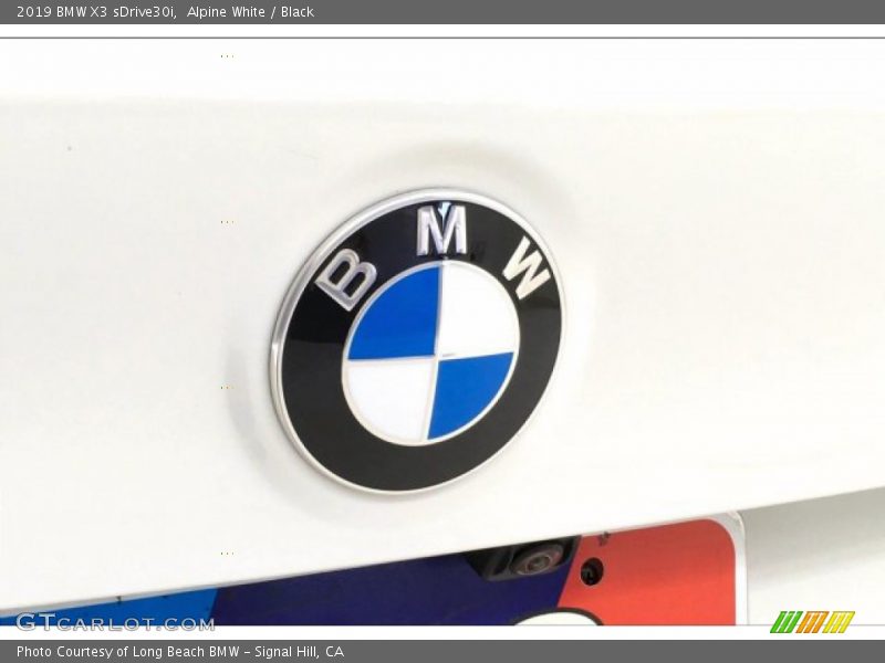 Alpine White / Black 2019 BMW X3 sDrive30i