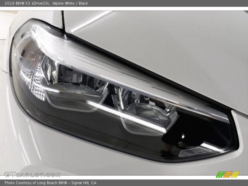 Alpine White / Black 2019 BMW X3 sDrive30i