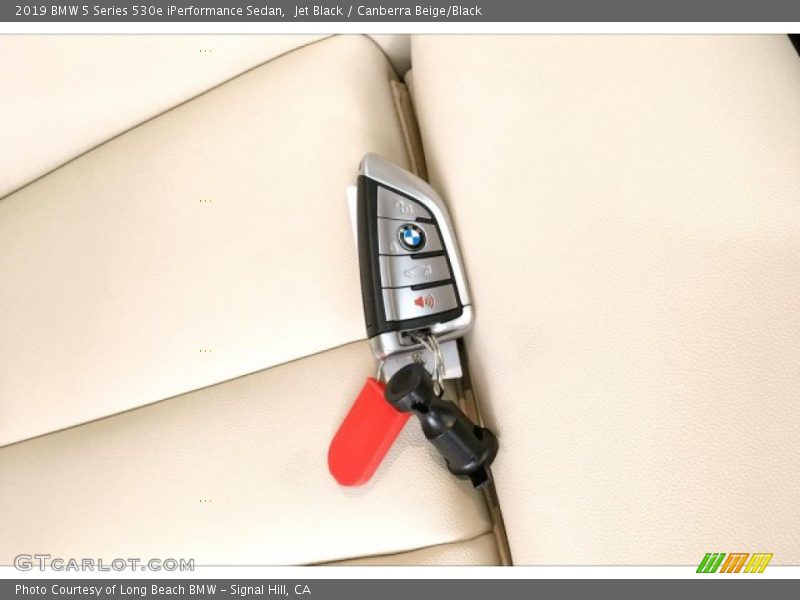 Jet Black / Canberra Beige/Black 2019 BMW 5 Series 530e iPerformance Sedan
