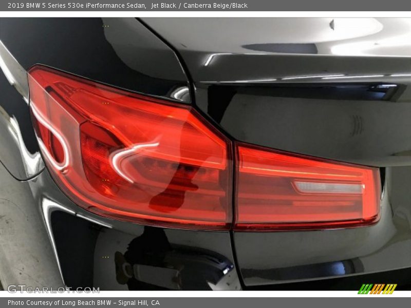 Jet Black / Canberra Beige/Black 2019 BMW 5 Series 530e iPerformance Sedan