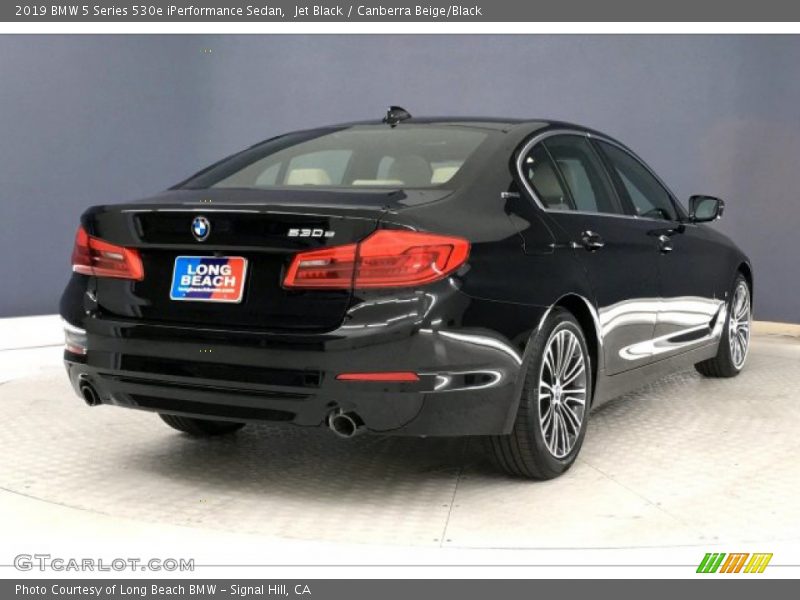 Jet Black / Canberra Beige/Black 2019 BMW 5 Series 530e iPerformance Sedan