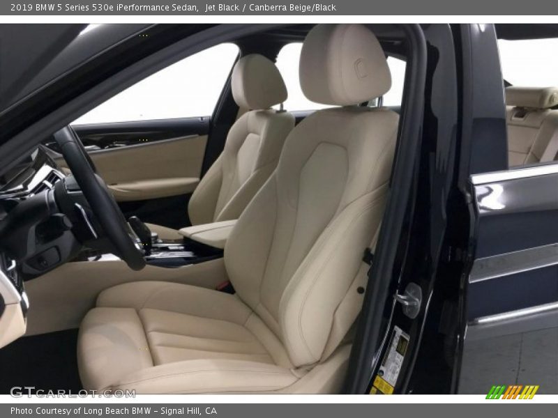 Jet Black / Canberra Beige/Black 2019 BMW 5 Series 530e iPerformance Sedan