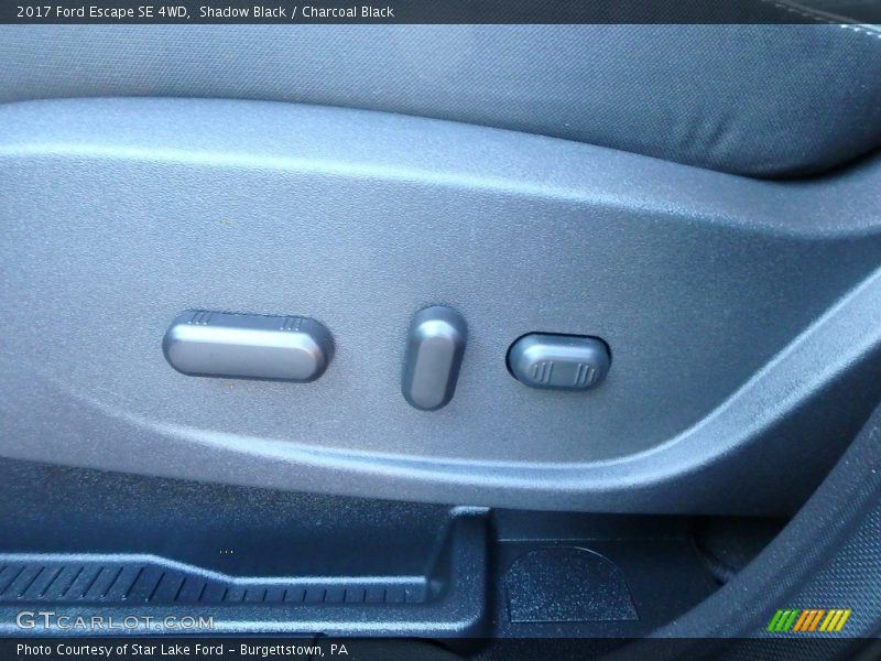 Shadow Black / Charcoal Black 2017 Ford Escape SE 4WD