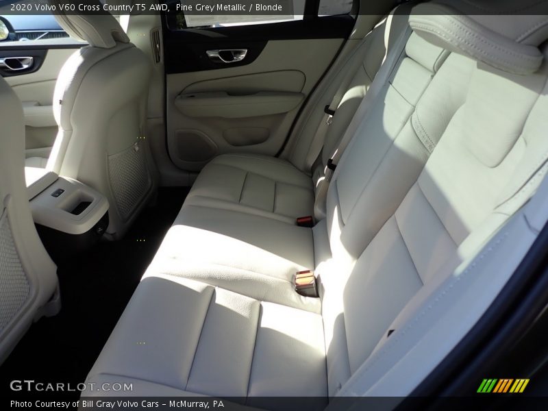 Pine Grey Metallic / Blonde 2020 Volvo V60 Cross Country T5 AWD