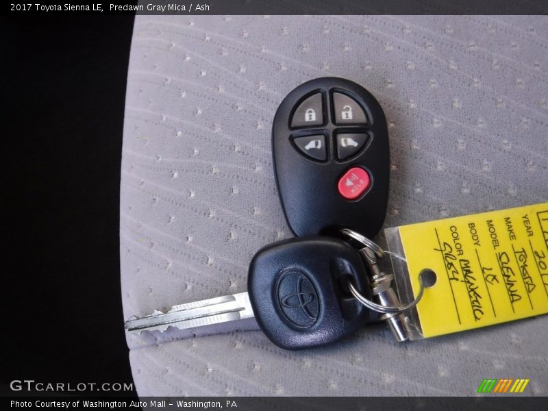 Predawn Gray Mica / Ash 2017 Toyota Sienna LE