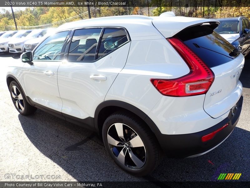 Ice White / Blond/Charcoal 2020 Volvo XC40 T5 Momentum AWD