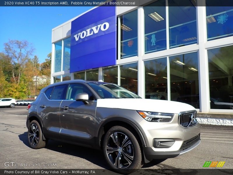Front 3/4 View of 2020 XC40 T5 Inscription AWD