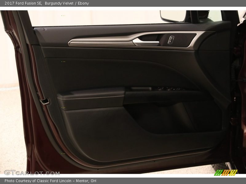 Burgundy Velvet / Ebony 2017 Ford Fusion SE