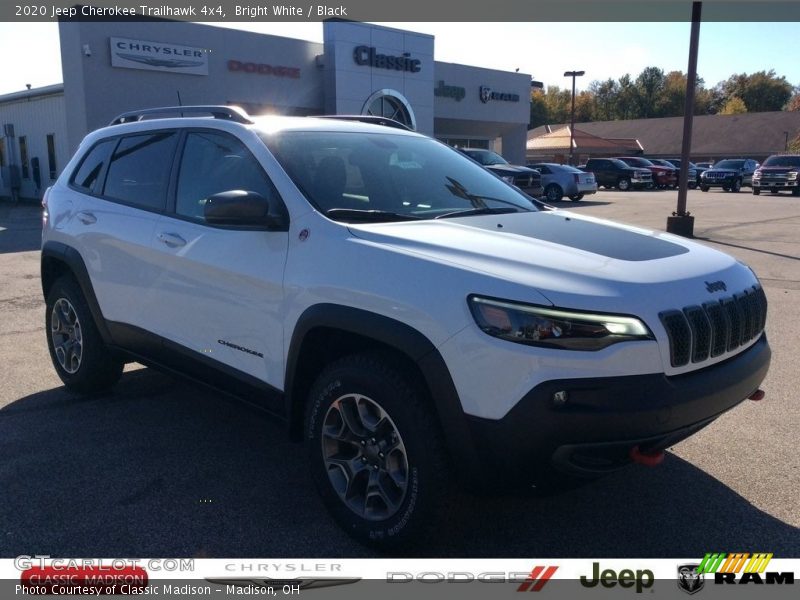 Bright White / Black 2020 Jeep Cherokee Trailhawk 4x4