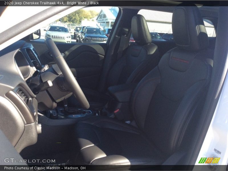 Bright White / Black 2020 Jeep Cherokee Trailhawk 4x4