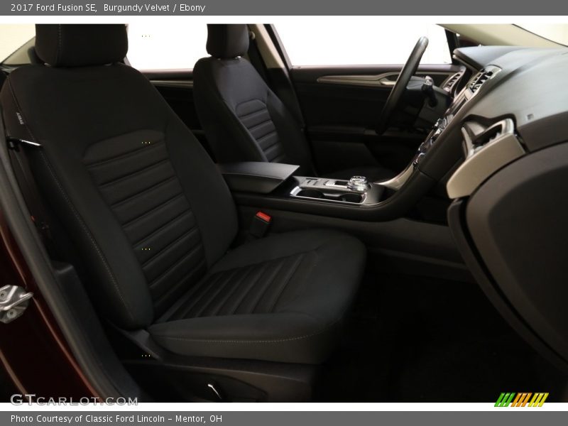 Burgundy Velvet / Ebony 2017 Ford Fusion SE