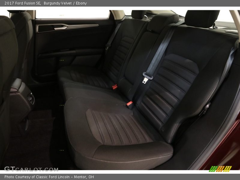 Burgundy Velvet / Ebony 2017 Ford Fusion SE
