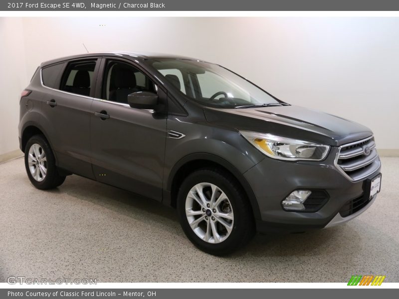 Magnetic / Charcoal Black 2017 Ford Escape SE 4WD