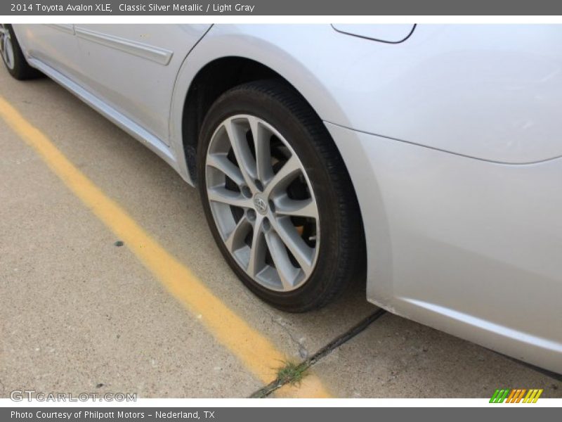 Classic Silver Metallic / Light Gray 2014 Toyota Avalon XLE