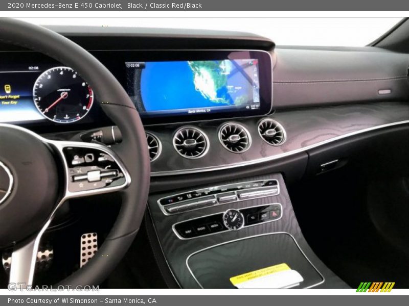 Dashboard of 2020 E 450 Cabriolet