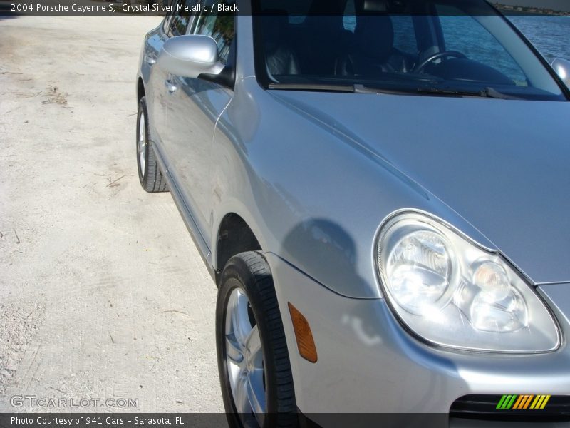 Crystal Silver Metallic / Black 2004 Porsche Cayenne S