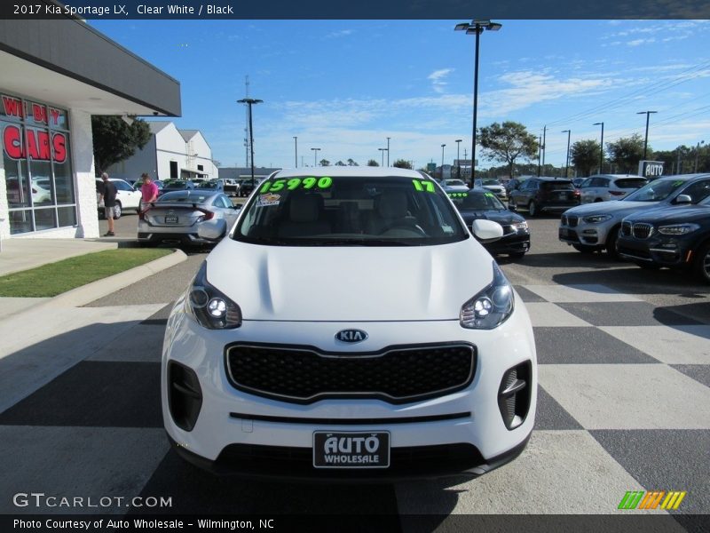 Clear White / Black 2017 Kia Sportage LX