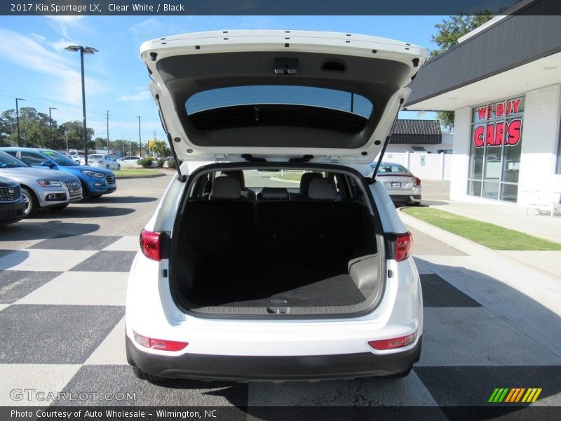 Clear White / Black 2017 Kia Sportage LX
