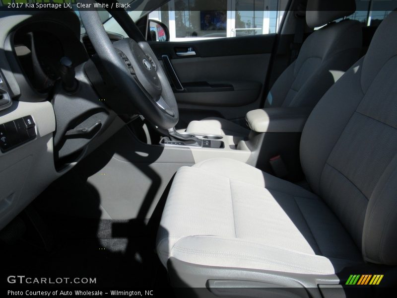 Clear White / Black 2017 Kia Sportage LX