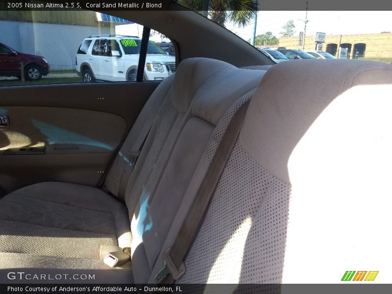 Coral Sand Metallic / Blond 2005 Nissan Altima 2.5 S