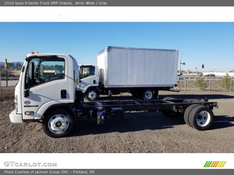  2019 N Series Truck NRR Chassis Arctic White