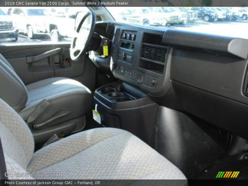 Summit White / Medium Pewter 2019 GMC Savana Van 2500 Cargo