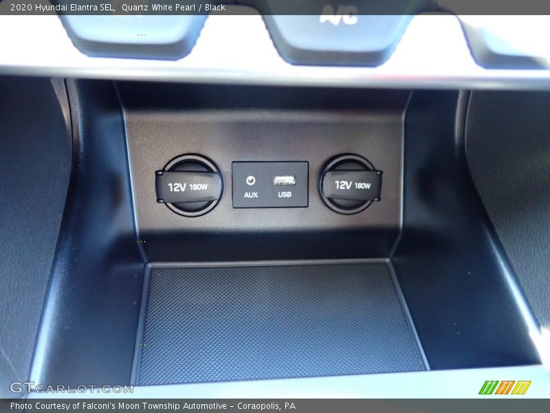 Quartz White Pearl / Black 2020 Hyundai Elantra SEL