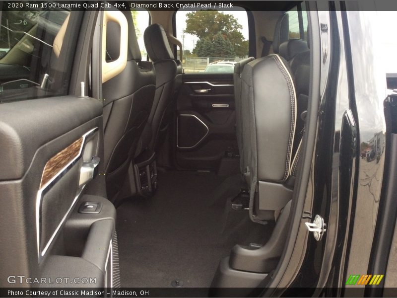 Diamond Black Crystal Pearl / Black 2020 Ram 1500 Laramie Quad Cab 4x4