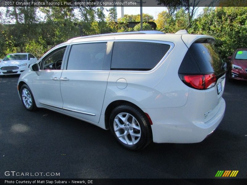 Bright White / Cognac/Alloy/Toffee 2017 Chrysler Pacifica Touring L Plus