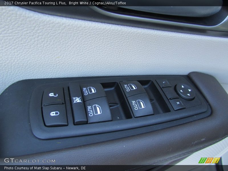 Bright White / Cognac/Alloy/Toffee 2017 Chrysler Pacifica Touring L Plus