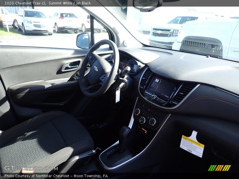 Summit White / Jet Black 2020 Chevrolet Trax LS
