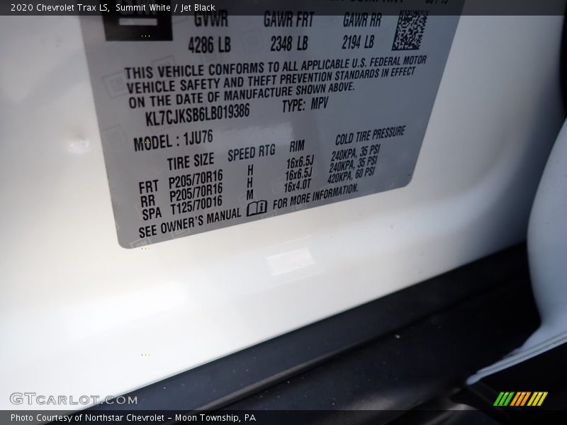 Summit White / Jet Black 2020 Chevrolet Trax LS