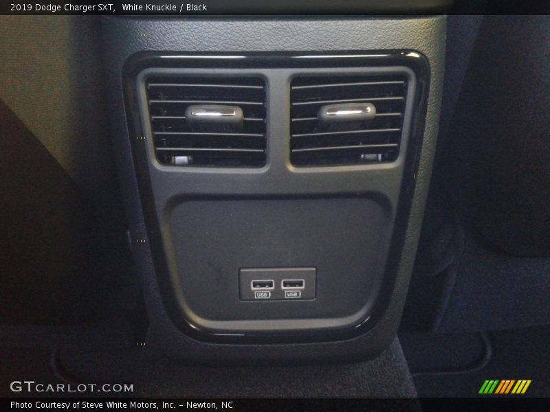 White Knuckle / Black 2019 Dodge Charger SXT