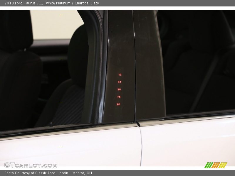 White Platinum / Charcoal Black 2018 Ford Taurus SEL