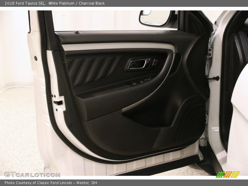 White Platinum / Charcoal Black 2018 Ford Taurus SEL