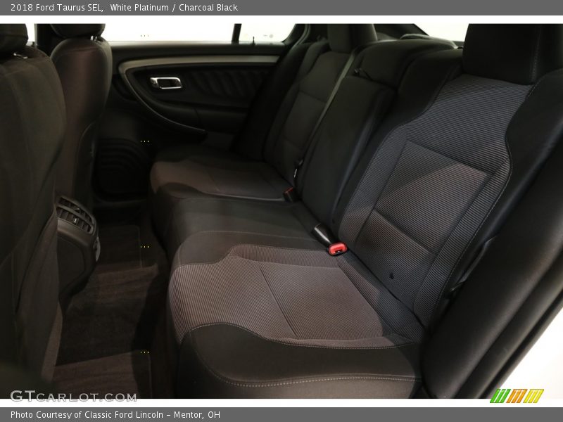 White Platinum / Charcoal Black 2018 Ford Taurus SEL