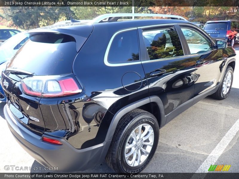 Diamond Black Crystal Pearl / Black 2019 Jeep Cherokee Latitude 4x4