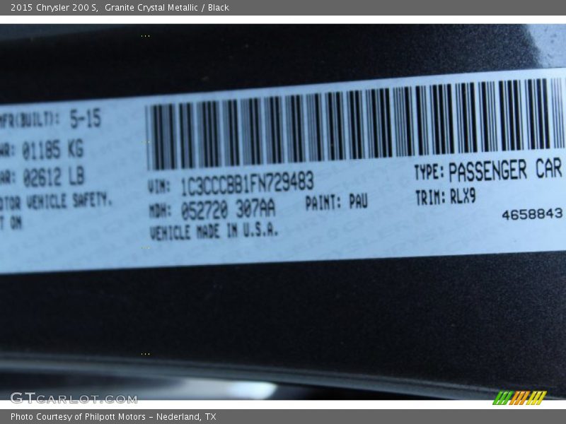 Granite Crystal Metallic / Black 2015 Chrysler 200 S