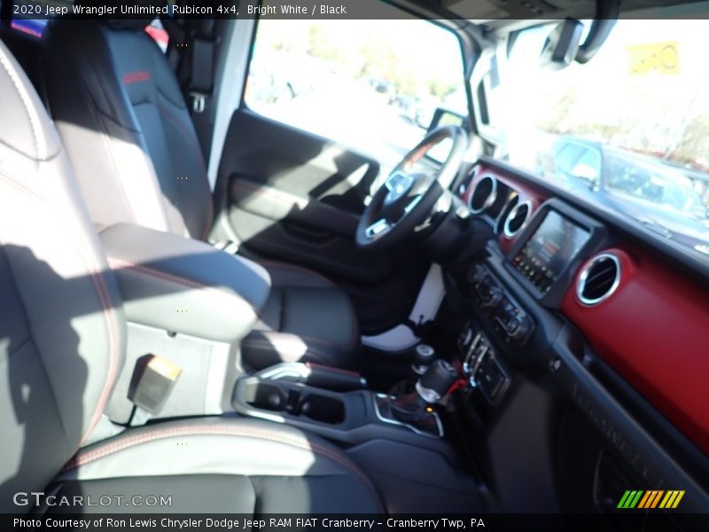 Bright White / Black 2020 Jeep Wrangler Unlimited Rubicon 4x4
