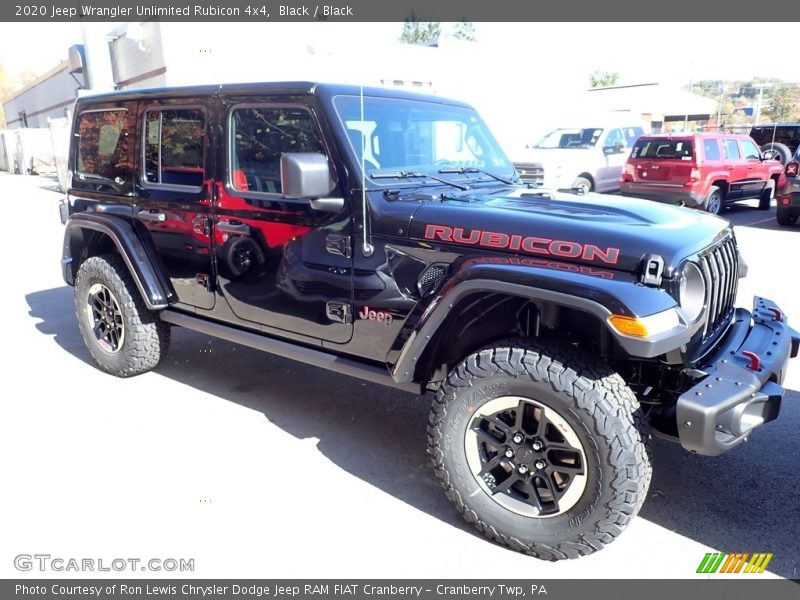 Front 3/4 View of 2020 Wrangler Unlimited Rubicon 4x4