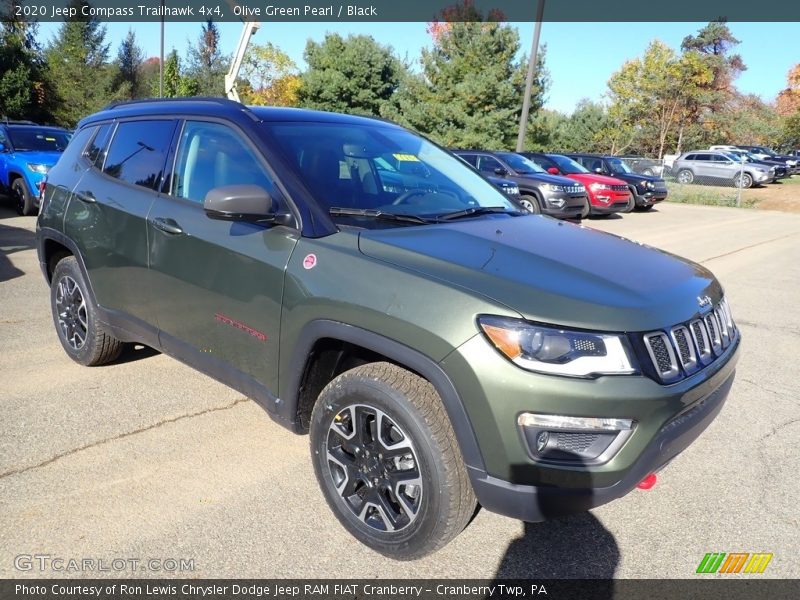 Front 3/4 View of 2020 Compass Trailhawk 4x4