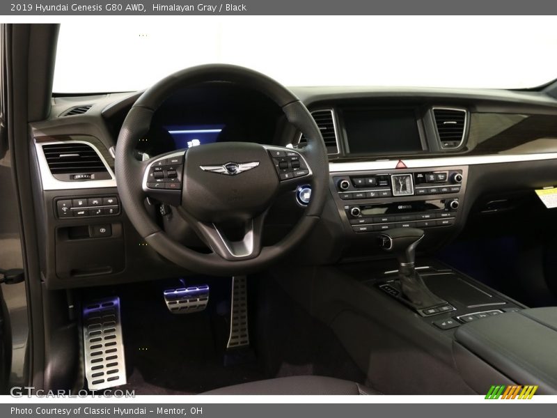 Dashboard of 2019 Genesis G80 AWD