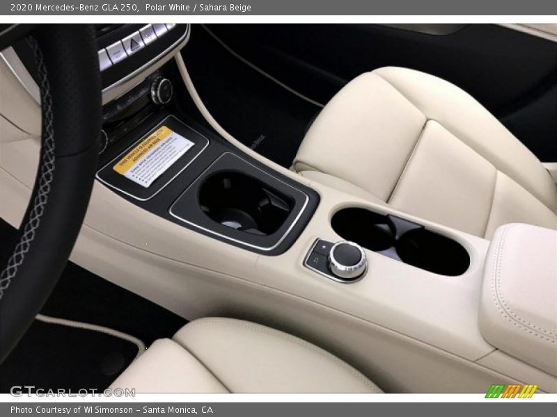 Polar White / Sahara Beige 2020 Mercedes-Benz GLA 250