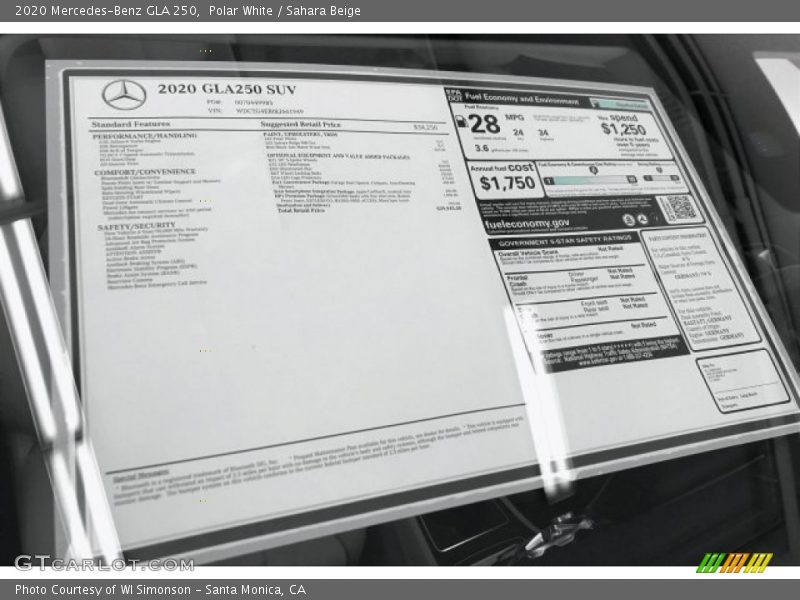 Polar White / Sahara Beige 2020 Mercedes-Benz GLA 250