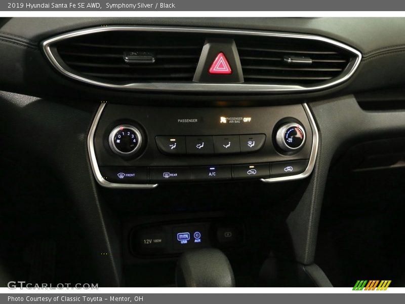 Symphony Silver / Black 2019 Hyundai Santa Fe SE AWD